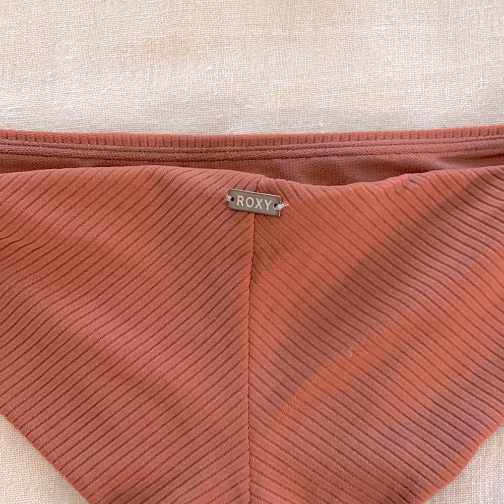 Roxy Bikini Set - Picture 3 of 3